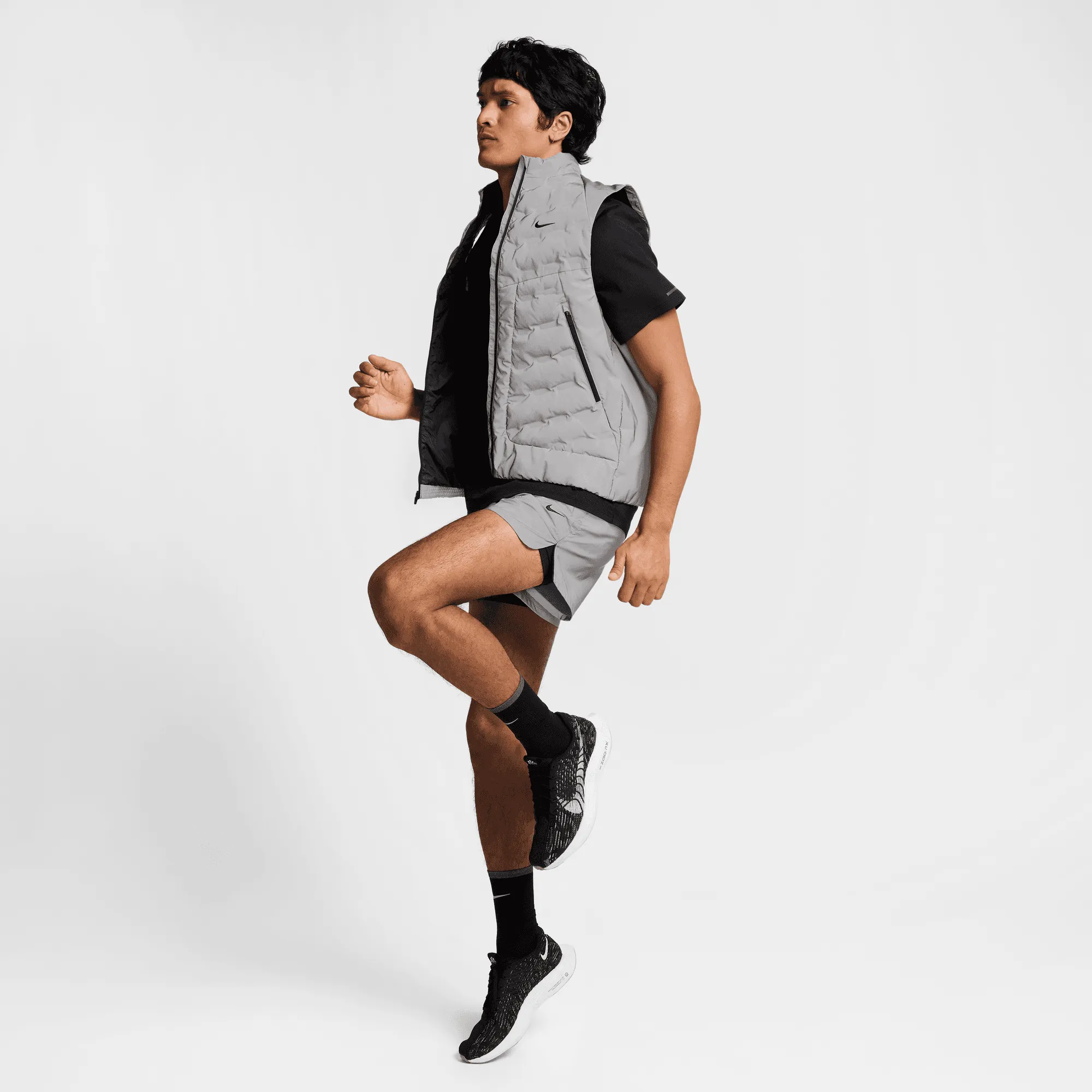 Men's Therma-FIT Nike Running Division ADV Running Vest (035 - Reflective Silver/Reflective Black)